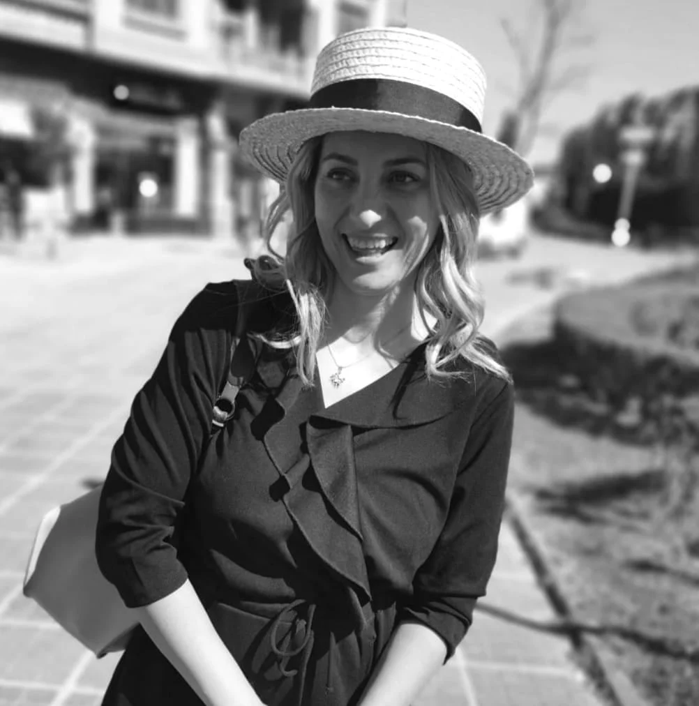 Mihaela contescu min